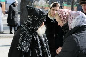 Искреннее отношение к духовнику разрушает напасти врага